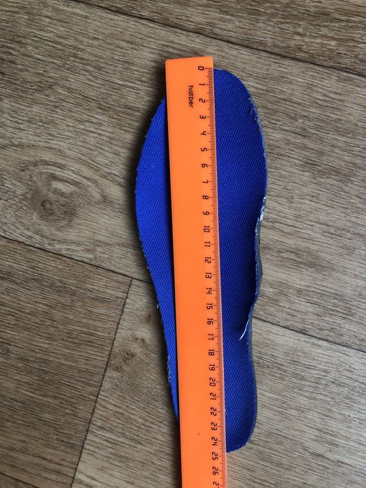 Кроссовки фирменые  Nike