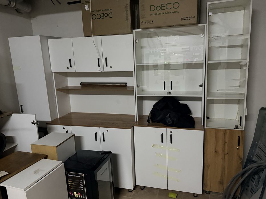 Продам шкафы и ресепшн для салона красоты