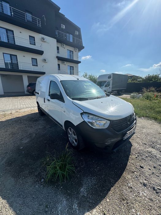 Vând Dacia Dokker