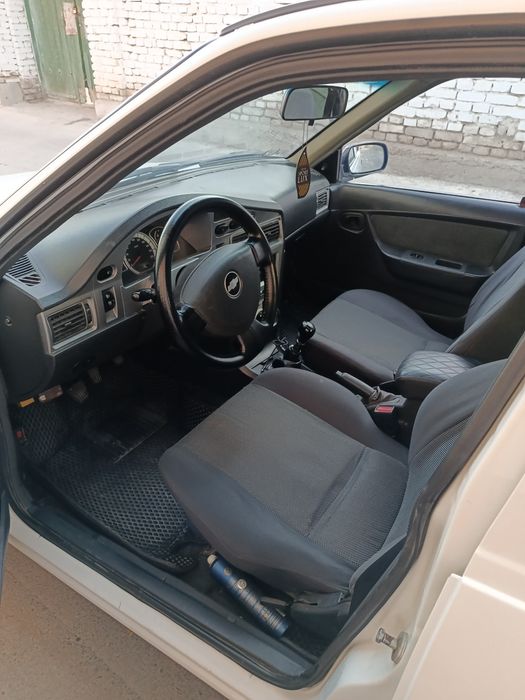 Nexia 2 1.5/  ( 2000$ )