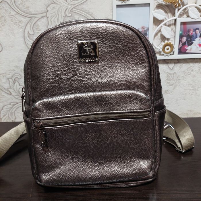 Продаются сумки и рюкзак