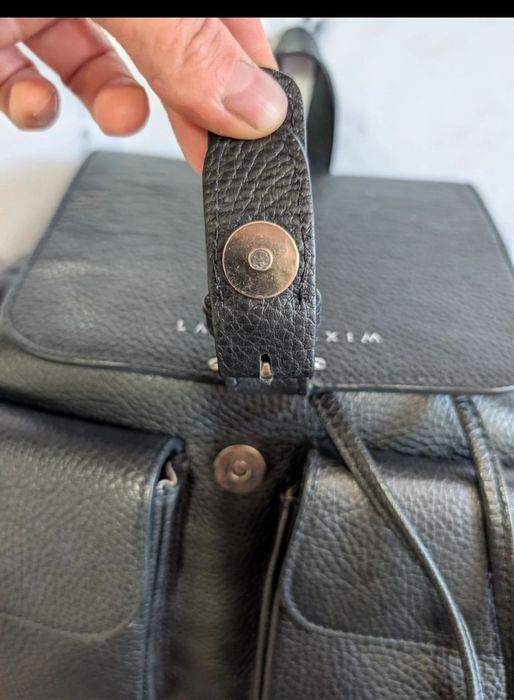 Vând rucsac piele naturala model Laura Maxim