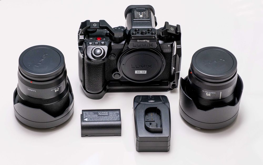 Panasonic Lumix S5II X  + Small Rig cage + 24mm + 35mm f1.8