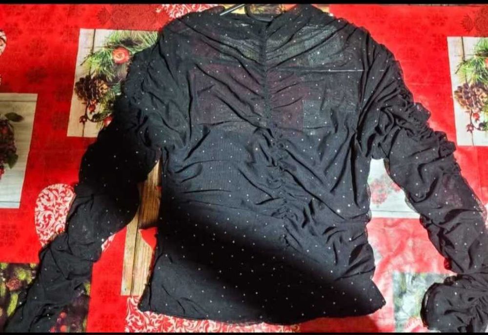 Чисто нова дамска блуза с етикет!