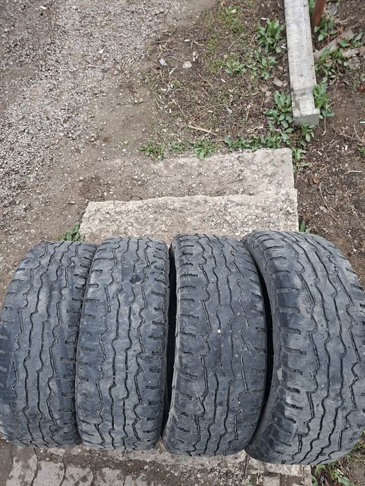 Продам шины 215/65/16 нокиа