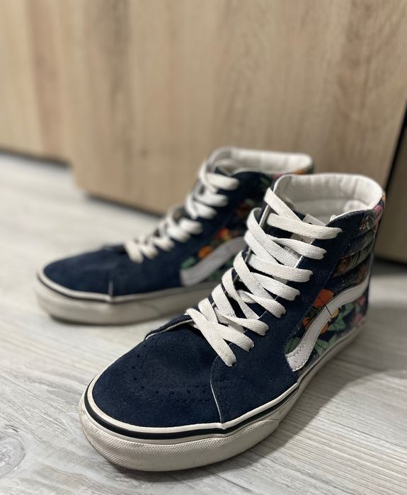 Converse teniși multicolor