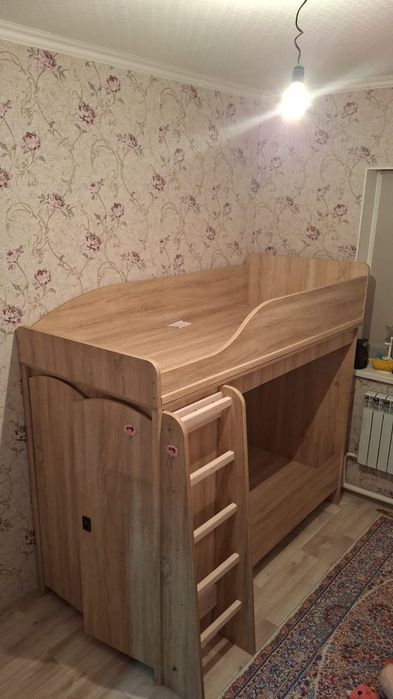 Двух ярусный детский крават