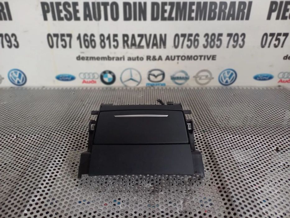 Priza Bricheta Spate Cotiera Audi A8 4H D4 An 2010-2011-2012-2013-2014-2015-2016-2017 Dezmembrez Au
