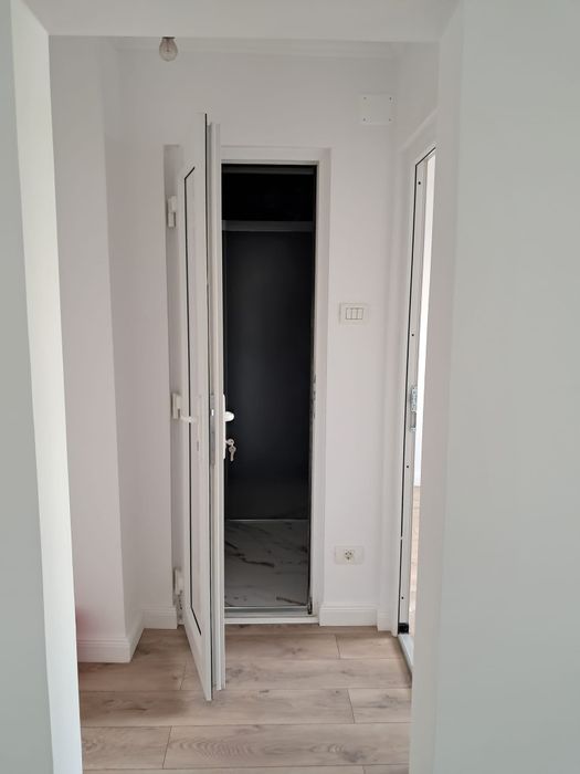 Vand apartament 2 camere, Calea Aurel Vlaicu,  zona Fortuna, Arad