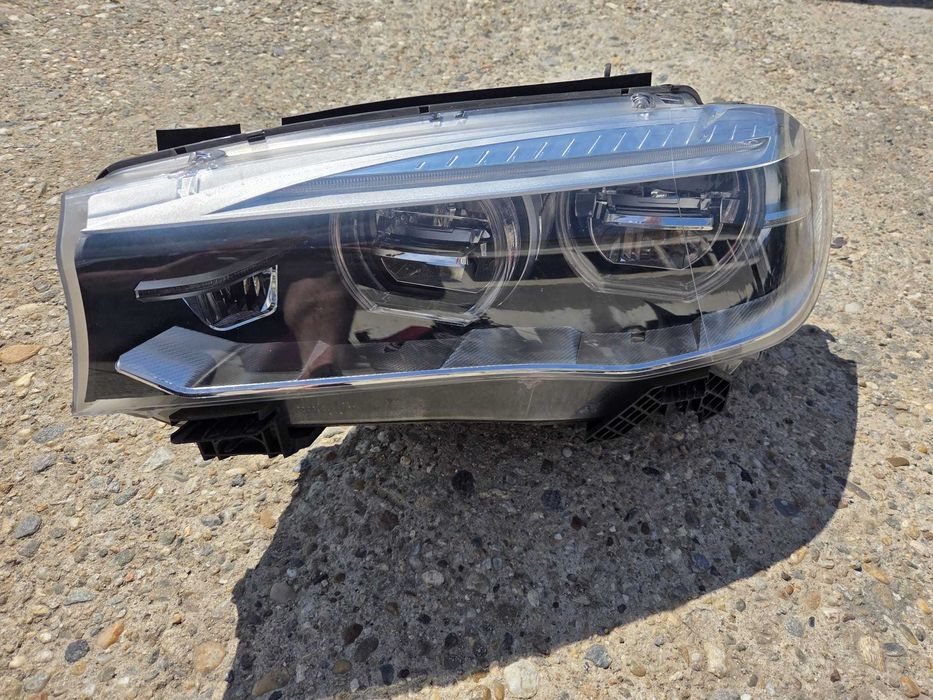 Far faruri stanga dreapta complete full led adaptiv BMW X5 F15 X6 F16 cod 7442649 7442650