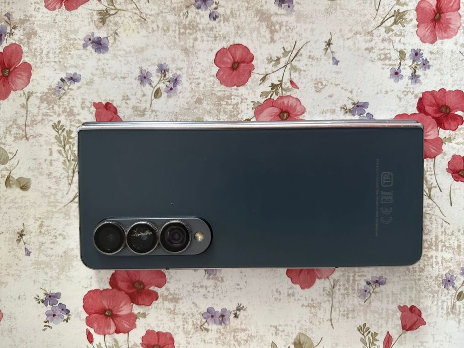 Samsung Z Fold4, память 512