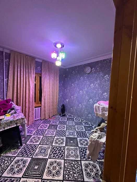 Жангохда 4 хонали квартира арзон нархда сотилади !!
