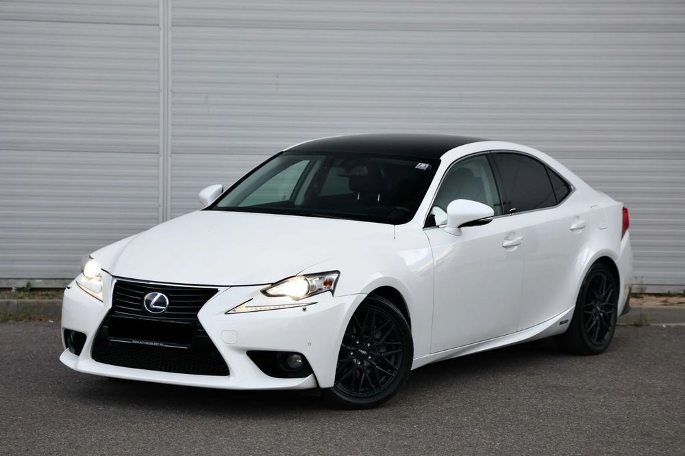 Lexus Seria IS TVA deductibil | Istoric service Lexus | Garantie | Finantare/Rate