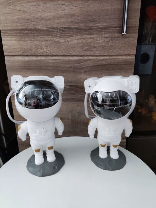 LED/Лед звезден проектор – астронавт, нощна лампа със колонка