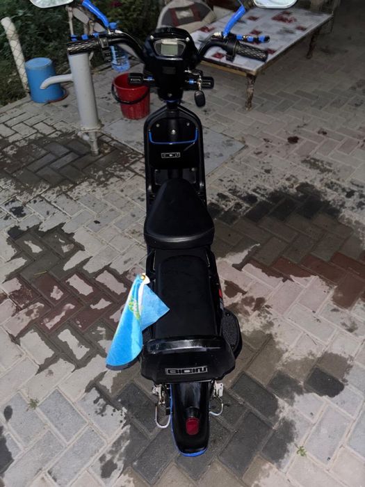 Продается скутер ск 8