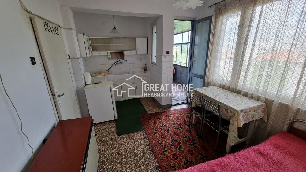 Дава се под наем Тристаен апартамент в Търговище, Център - 66 кв.м за 91767.36 € - Снимка #5