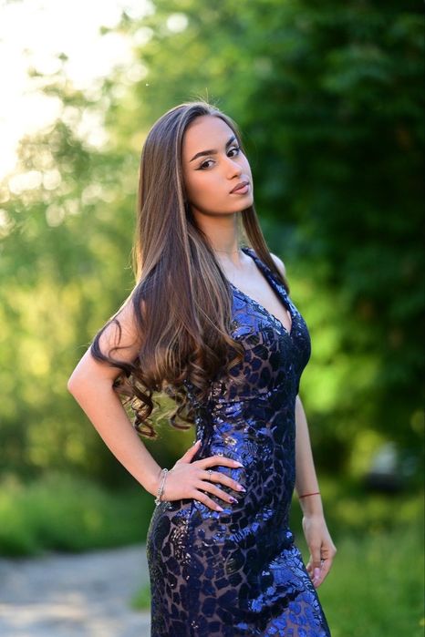 Официална рокля