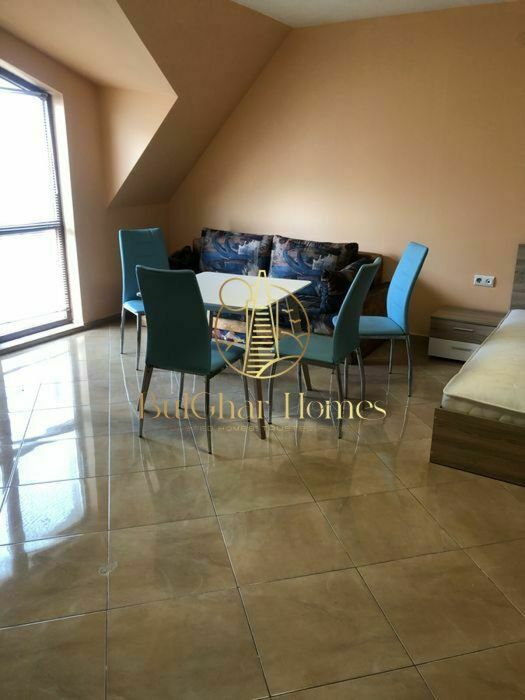 Дава се под наем Едностаен апартамент в Варна, Червен площад - 48 кв.м за 378.93 € - Снимка #2