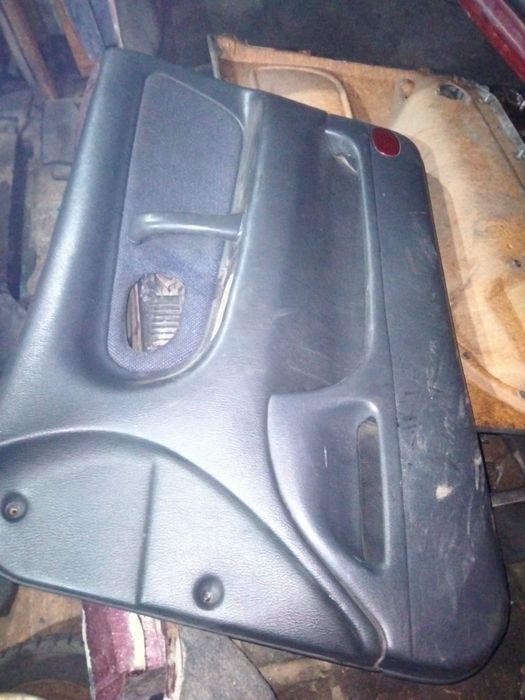 Обшивка дверей Митсубиси Галант