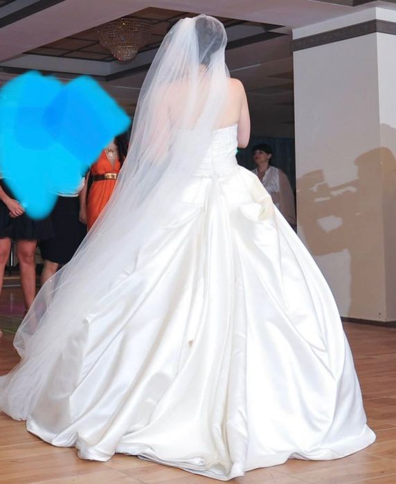 Rochie mireasa Pronovias