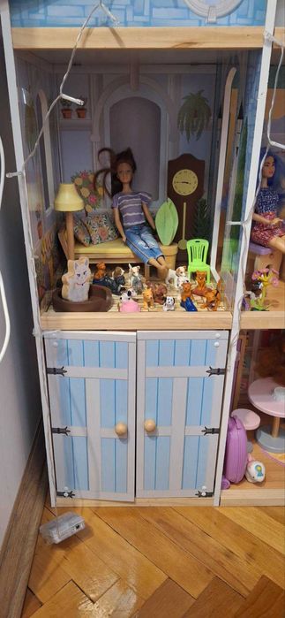 Детска дървена къща за кукли