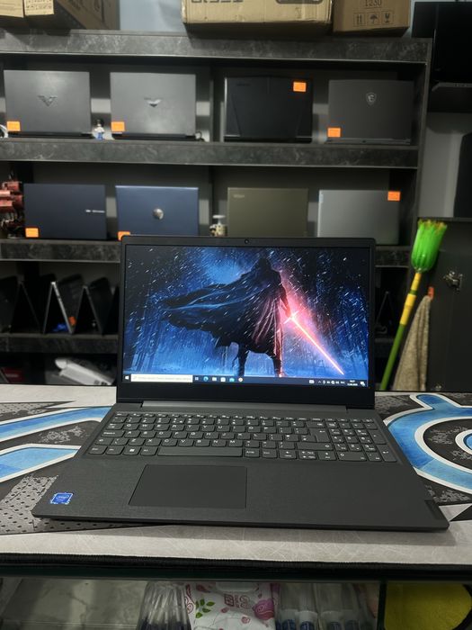Ноутбук офисный Lenovo V15