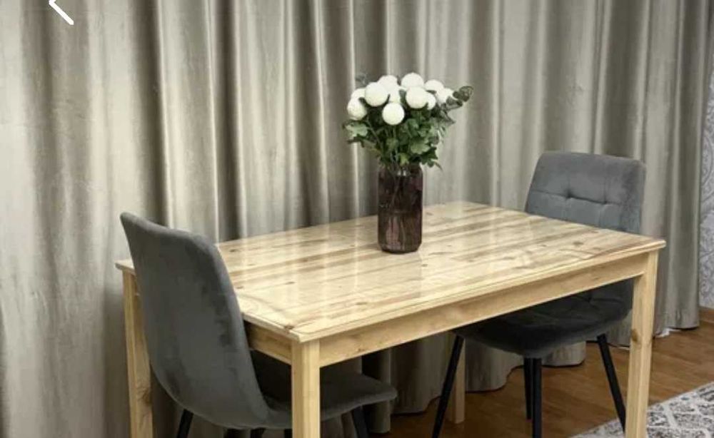 Стол ikea дерево 20000 тг.