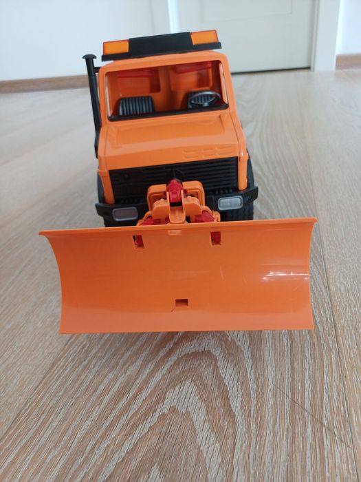 Mașină Mercedes Unimog Bruder