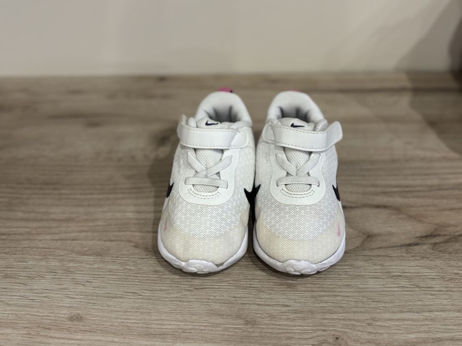 Обувки Nike revolution