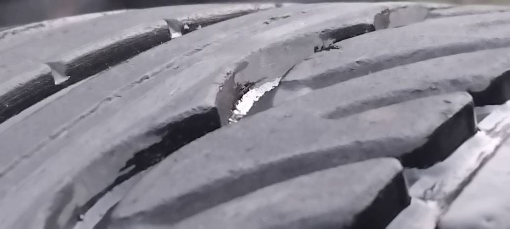 Гуми 205 55 16 Дънлоп Dunlop. 2 броя. Не са нови! Цената е за брой гума. Без коментар на цената. 43 години опит!