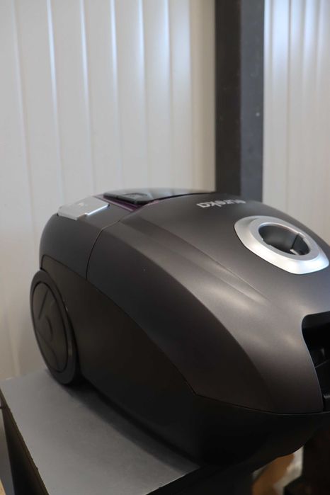 Прахосмукачка с торба Eureka NEN300