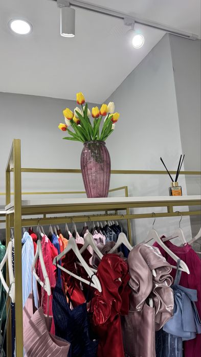 Продам бюст Нефертити, вазы, статуэтки