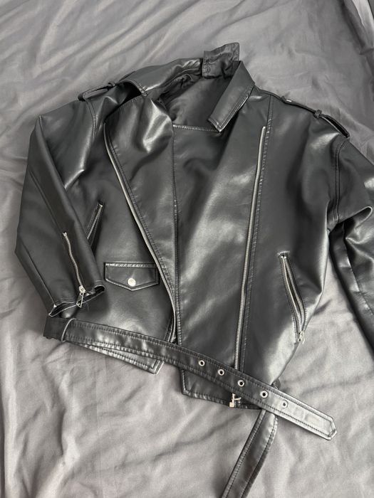 Продам куртку кожзам
