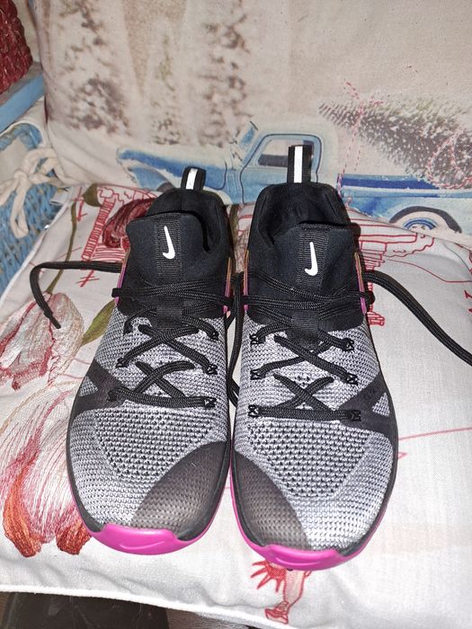 Нови маратонкиTRAINING-MeTCON -NIKE #38.5!
