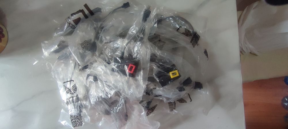 33 Cabluri service pentru decodare/resoftare telefoane mobile vechi