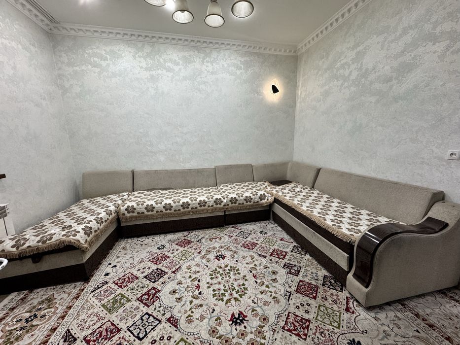 Продаётся большой диван