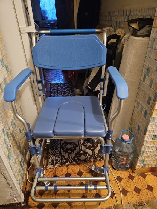 Scaun bariatric cu rotile