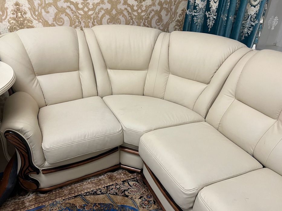 Продаётся диван в отличном состоянии.