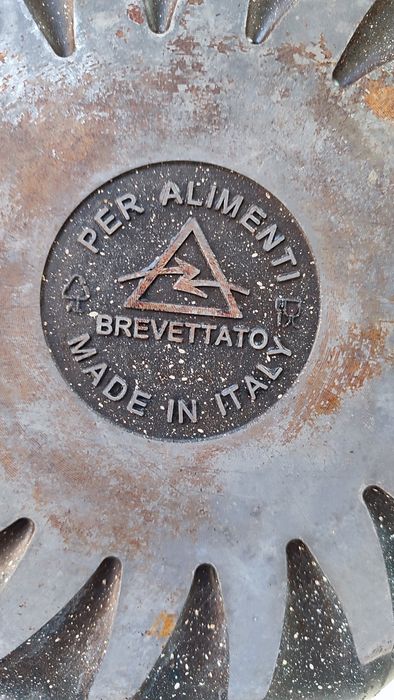 Каменни тенджери