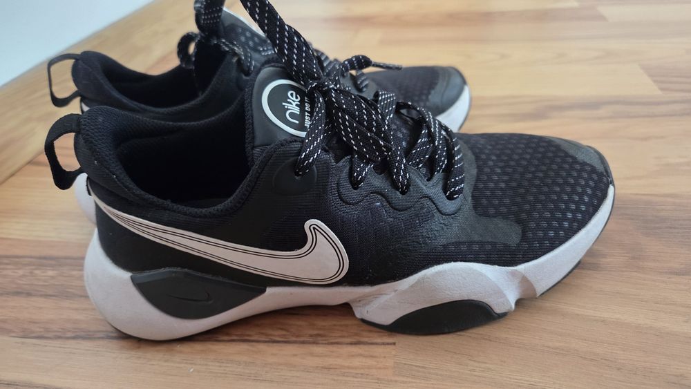 Papuci Nike nr. 36