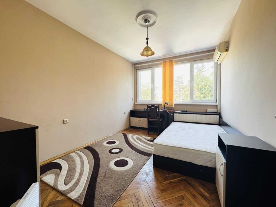 Дава се под наем Тристаен апартамент в Варна, Левски - 110 кв.м за 459 € - Снимка #3