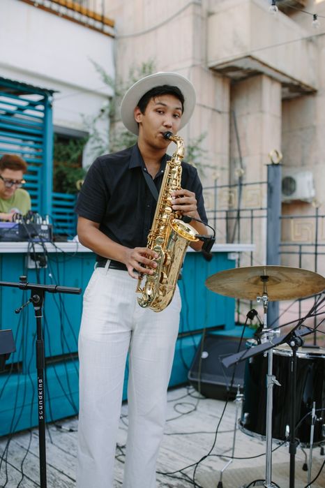 Саксофонист Астана