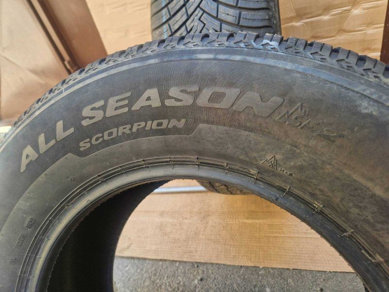 2 Pirelli R17 265/65
всесезонни гуми
DOT0824