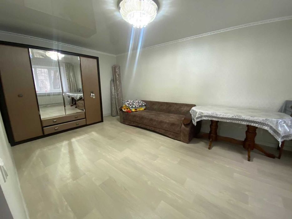 Продам 1комн кв 8мкр Бывшее МСО