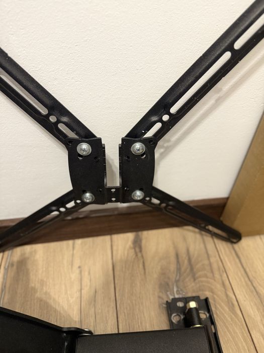 Продам кранштейн мощный до 65 диагональ