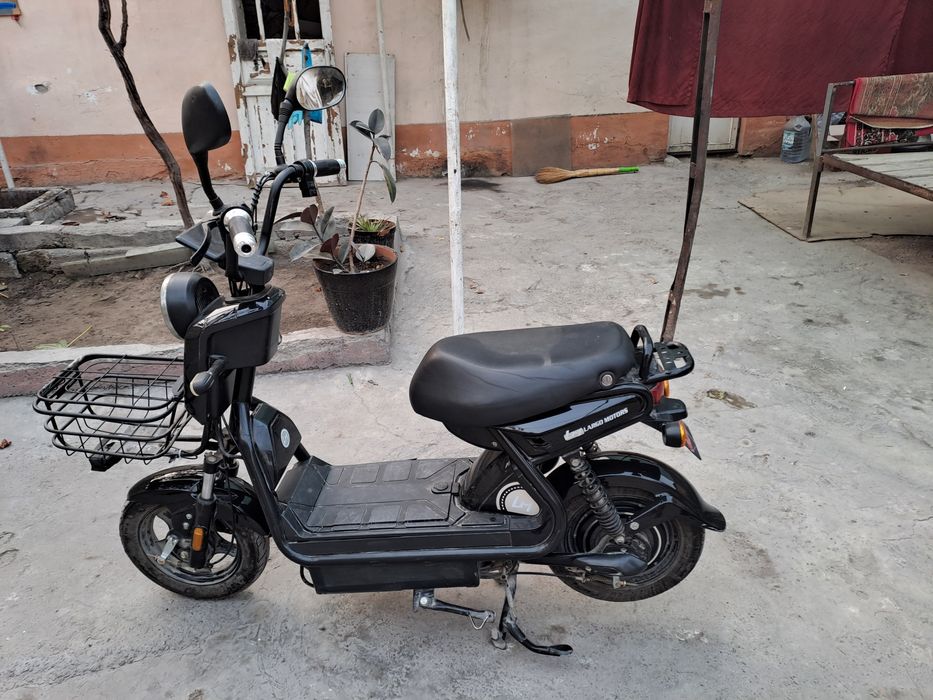 Скутер сотилади 50тезлик