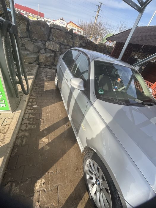 BMW E90, 318d facelift