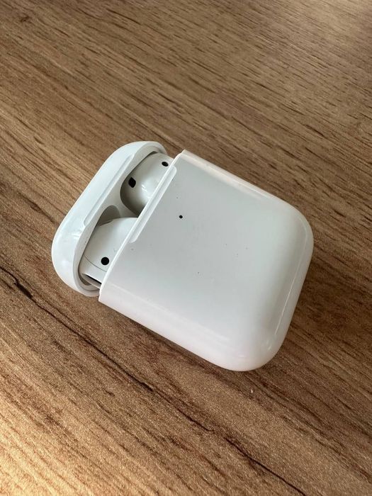 Apple AirPods 2