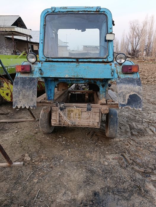 Traktor kabina kapoʻt