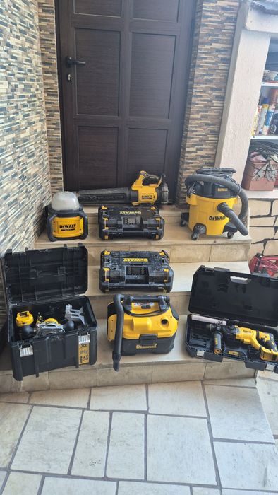 Инструменти Dewalt